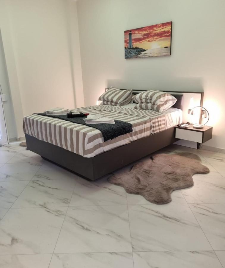 ROMANTIC DELUXE SVITE wise Jacuzzi&Sauna Athen Exterior foto